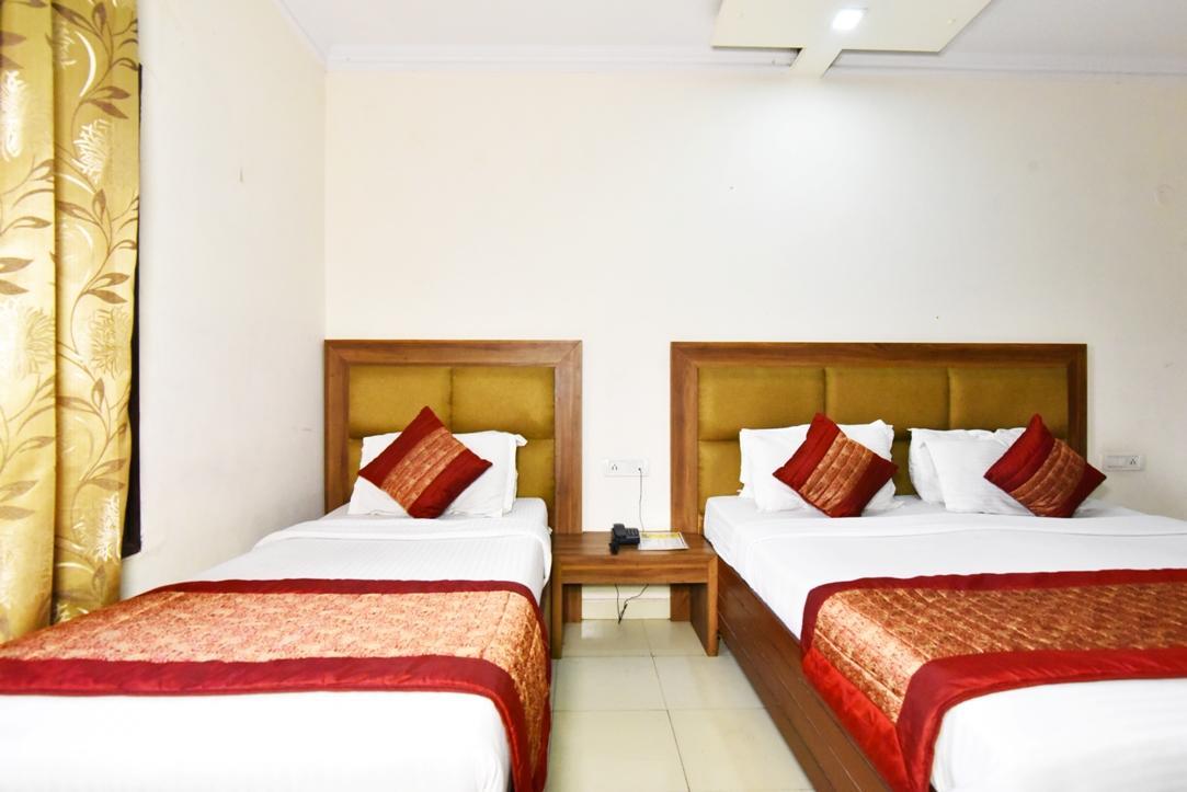 أمريتسار Hotel B-Comfort المظهر الخارجي الصورة