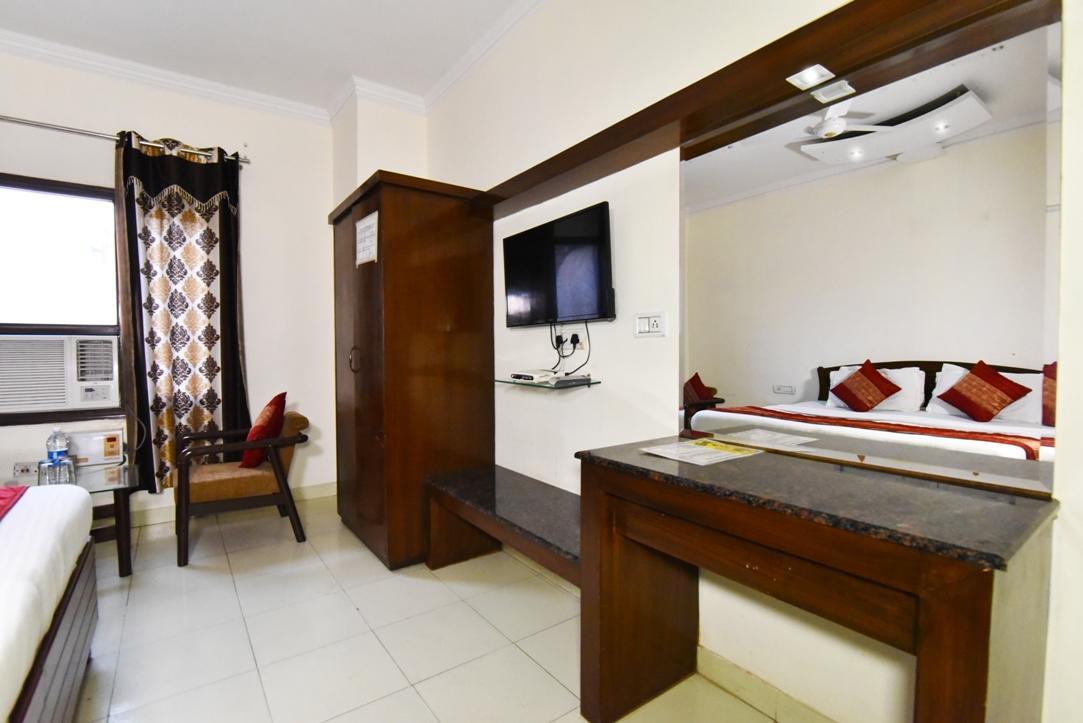 أمريتسار Hotel B-Comfort المظهر الخارجي الصورة