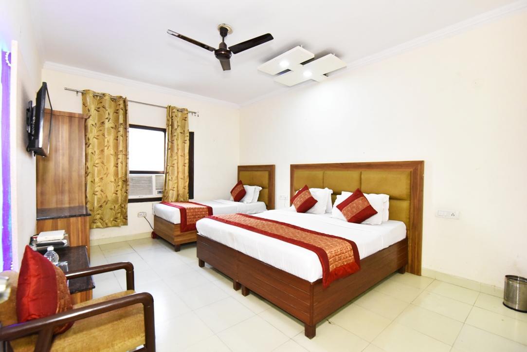 أمريتسار Hotel B-Comfort المظهر الخارجي الصورة